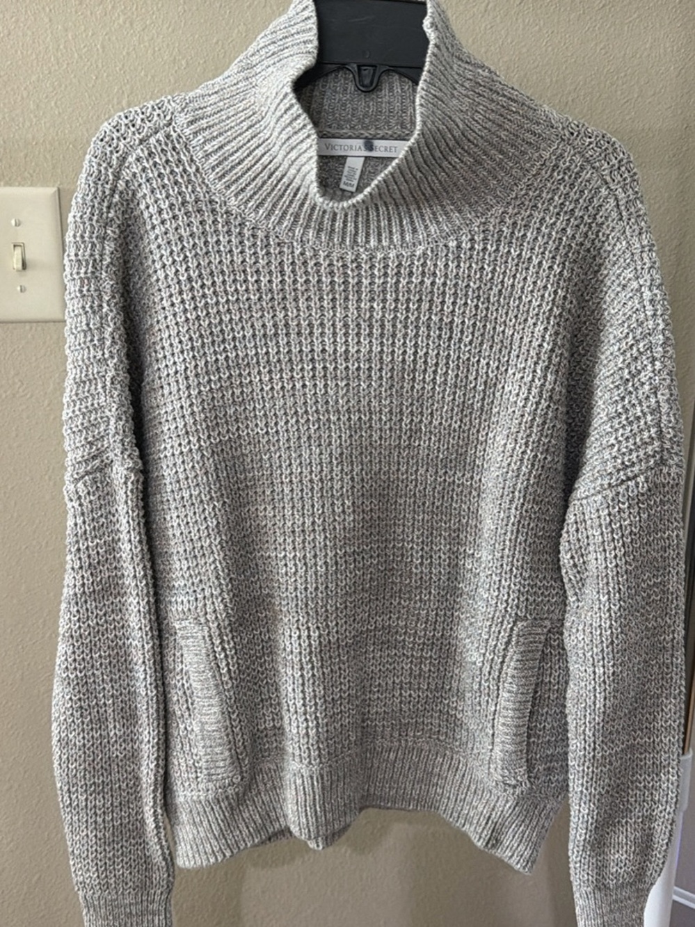 Victoria's Secret women’s Gray Knit Mock Neck Sweater size M